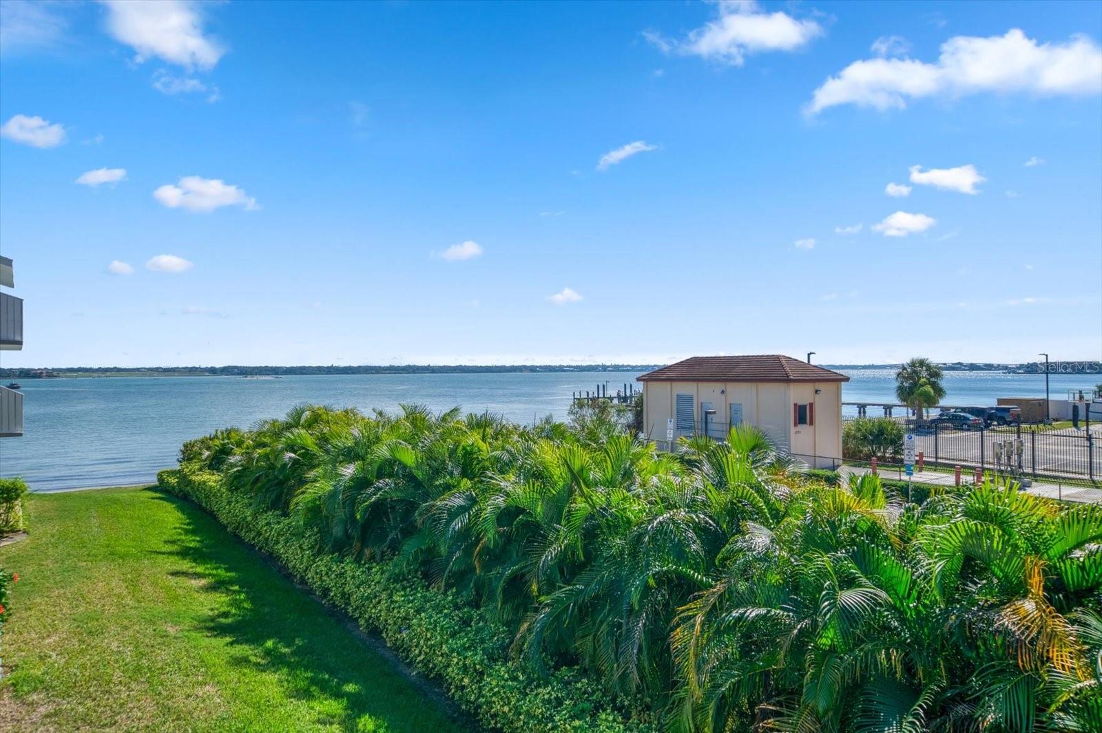 SAND KEY CONDO-BAYSIDE GARDENS III - Residential