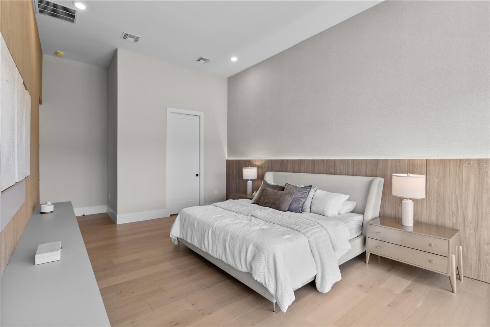 BELLA COLLINA EAST SUB - Residential
