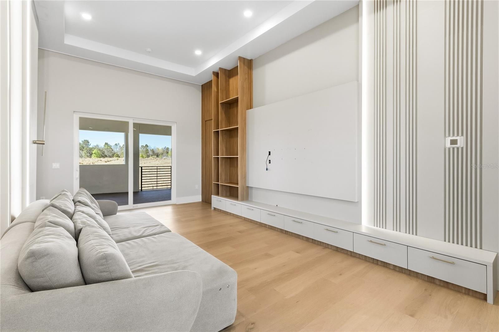 BELLA COLLINA EAST SUB - Residential