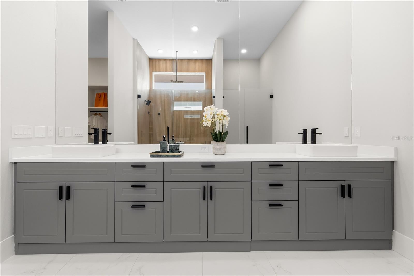 BELLA COLLINA EAST SUB - Residential