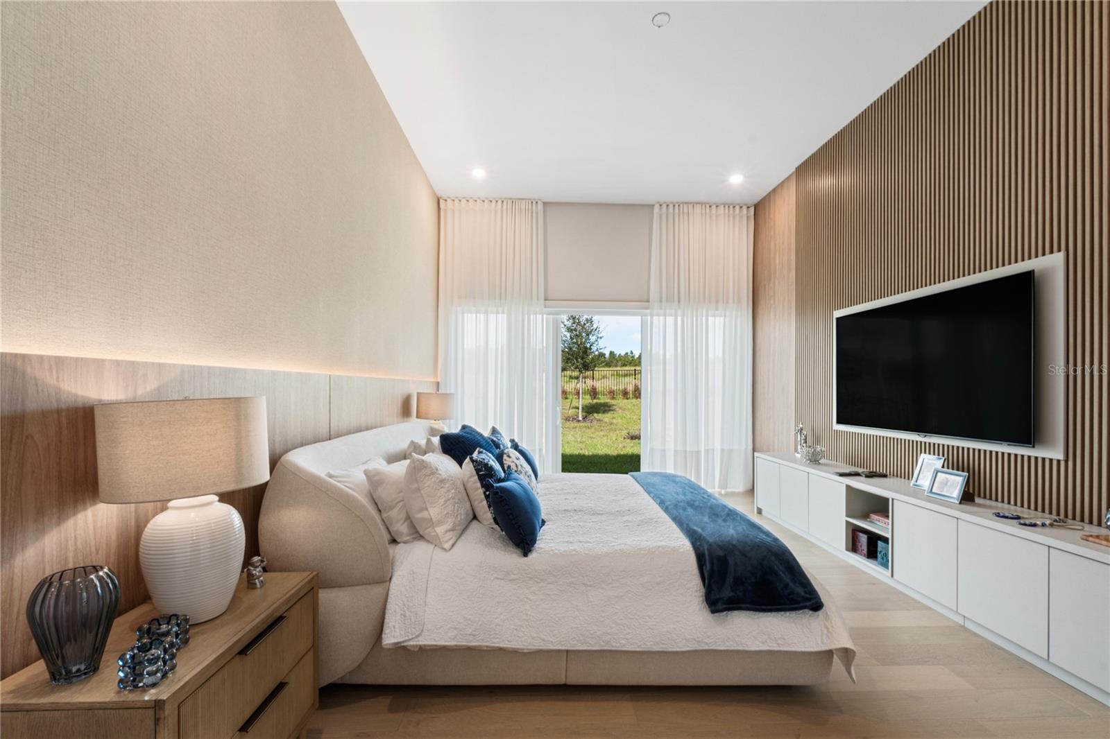 BELLA COLLINA EAST SUB - Residential