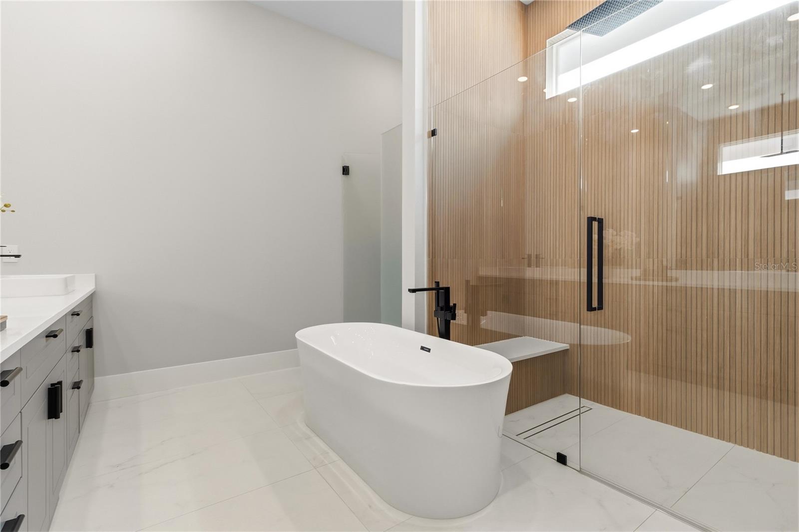 BELLA COLLINA EAST SUB - Residential
