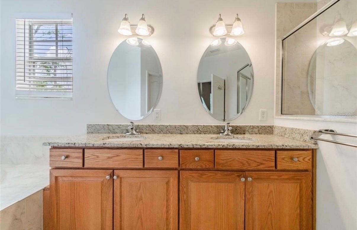 CLEVELAND PARK - Residential Lease