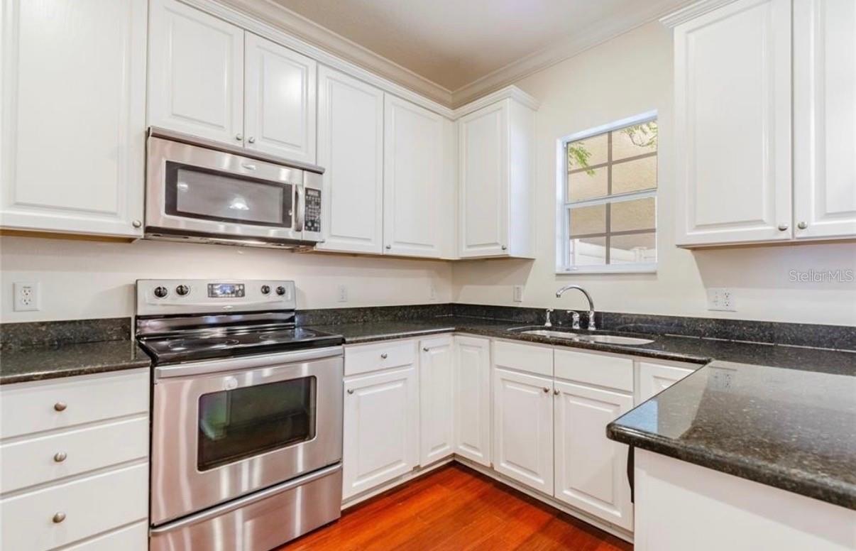 CLEVELAND PARK - Residential Lease