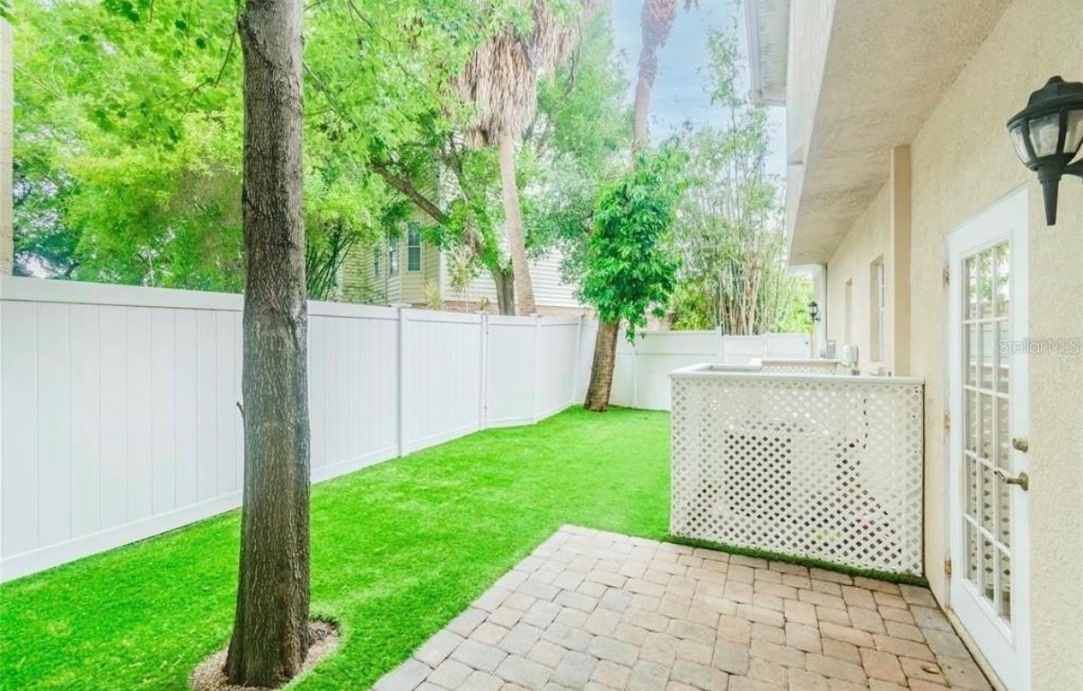 CLEVELAND PARK - Residential Lease