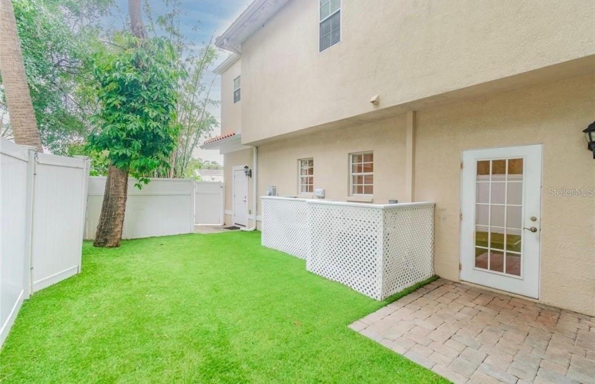 CLEVELAND PARK - Residential Lease