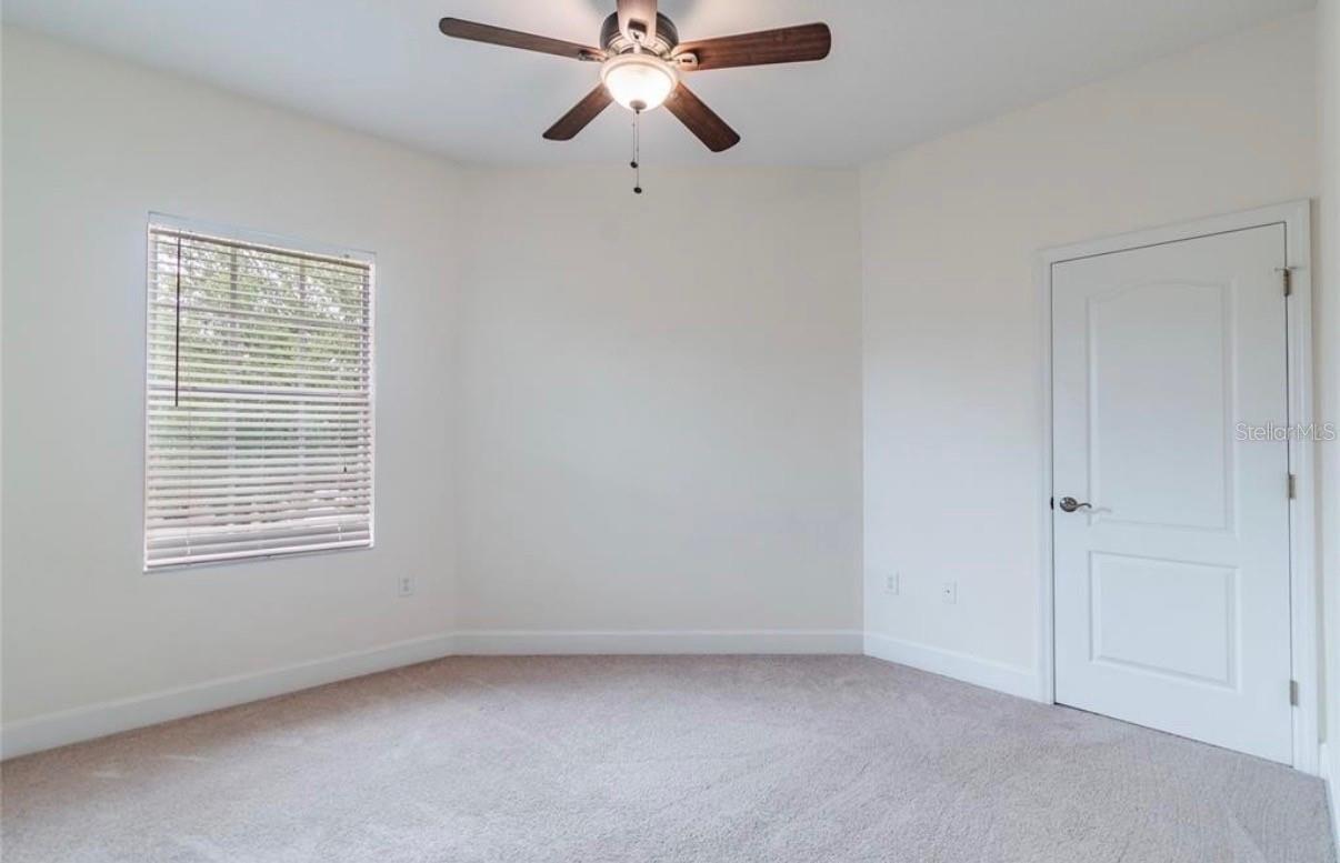 CLEVELAND PARK - Residential Lease