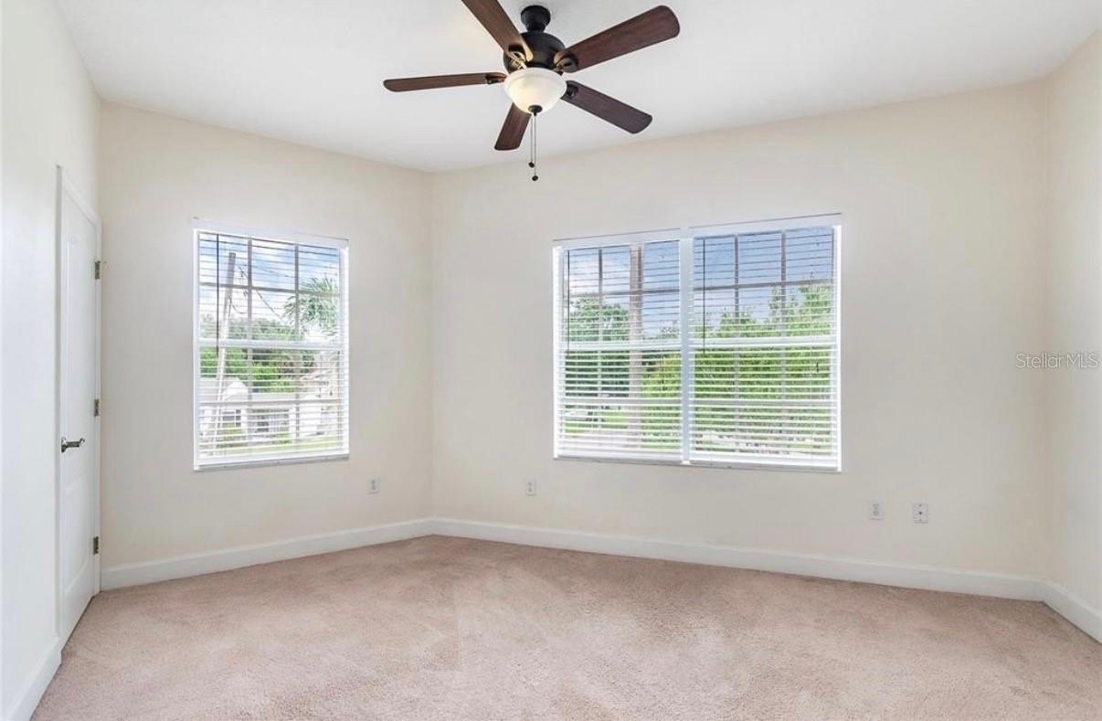 CLEVELAND PARK - Residential Lease