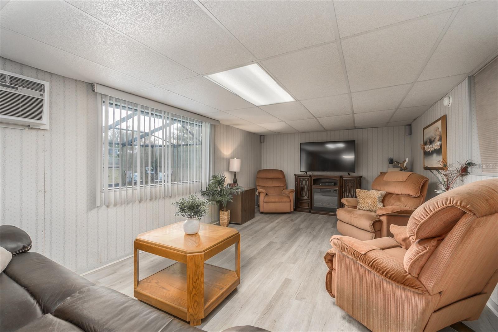 FORT KING ACRES - Residential