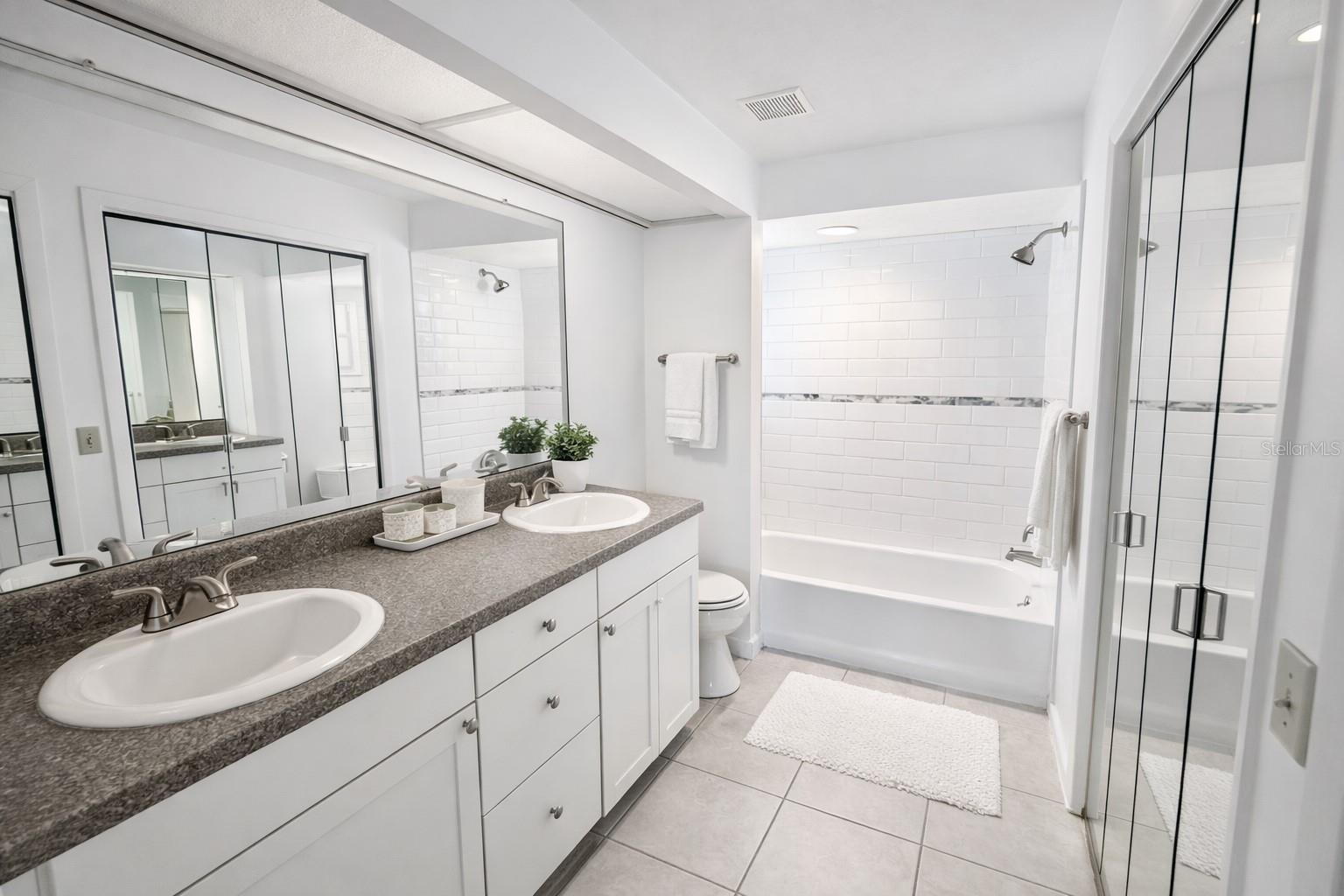 BEVERLY HILLS UNIT 08 PH 02 - Residential