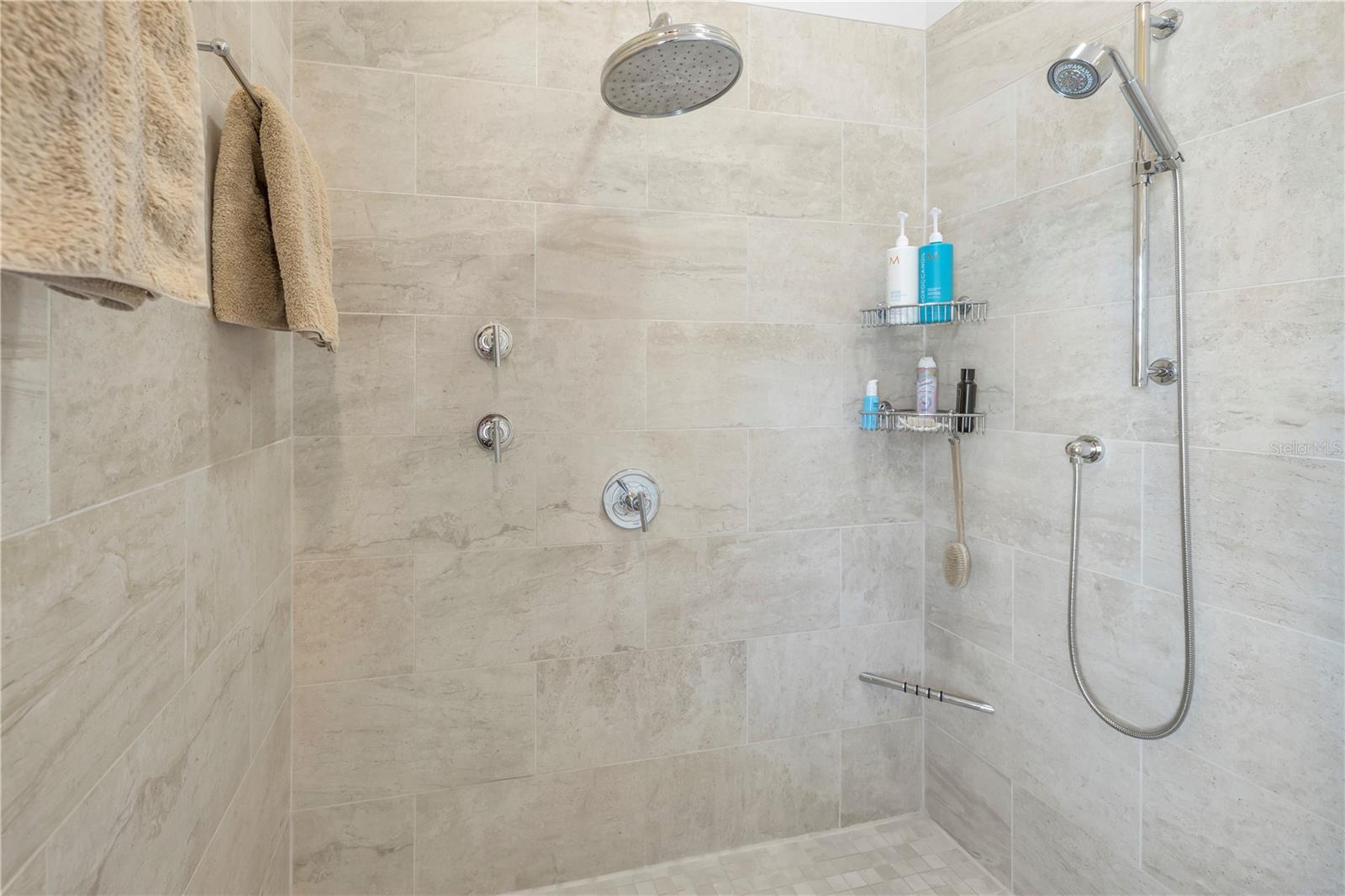 BAYWAY ISLES - Residential