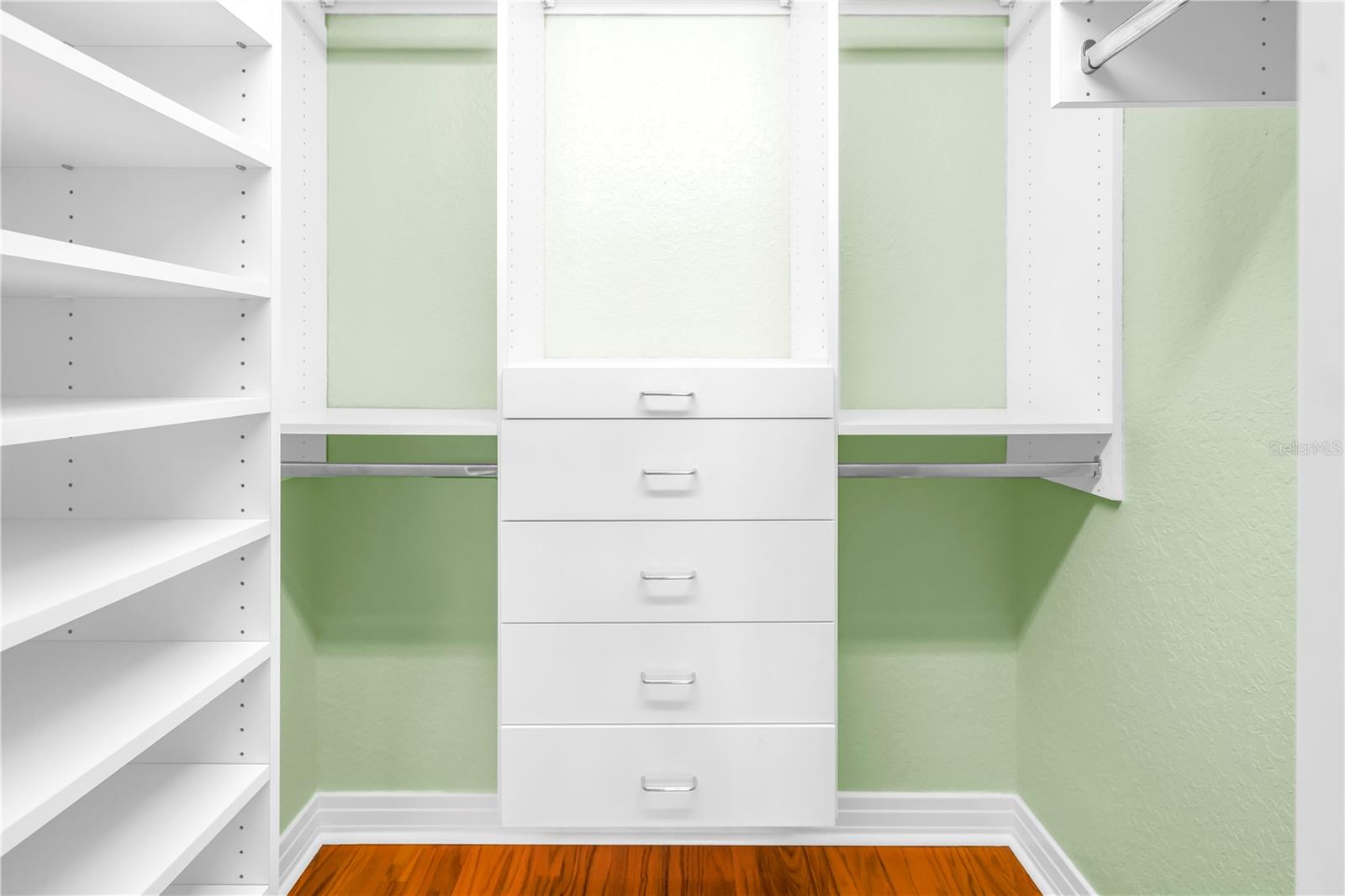 BAYWAY ISLES - Residential