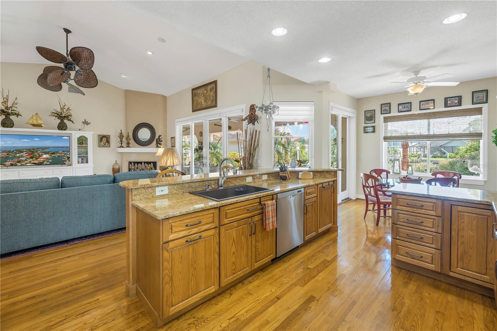 BAYWAY ISLES - Residential