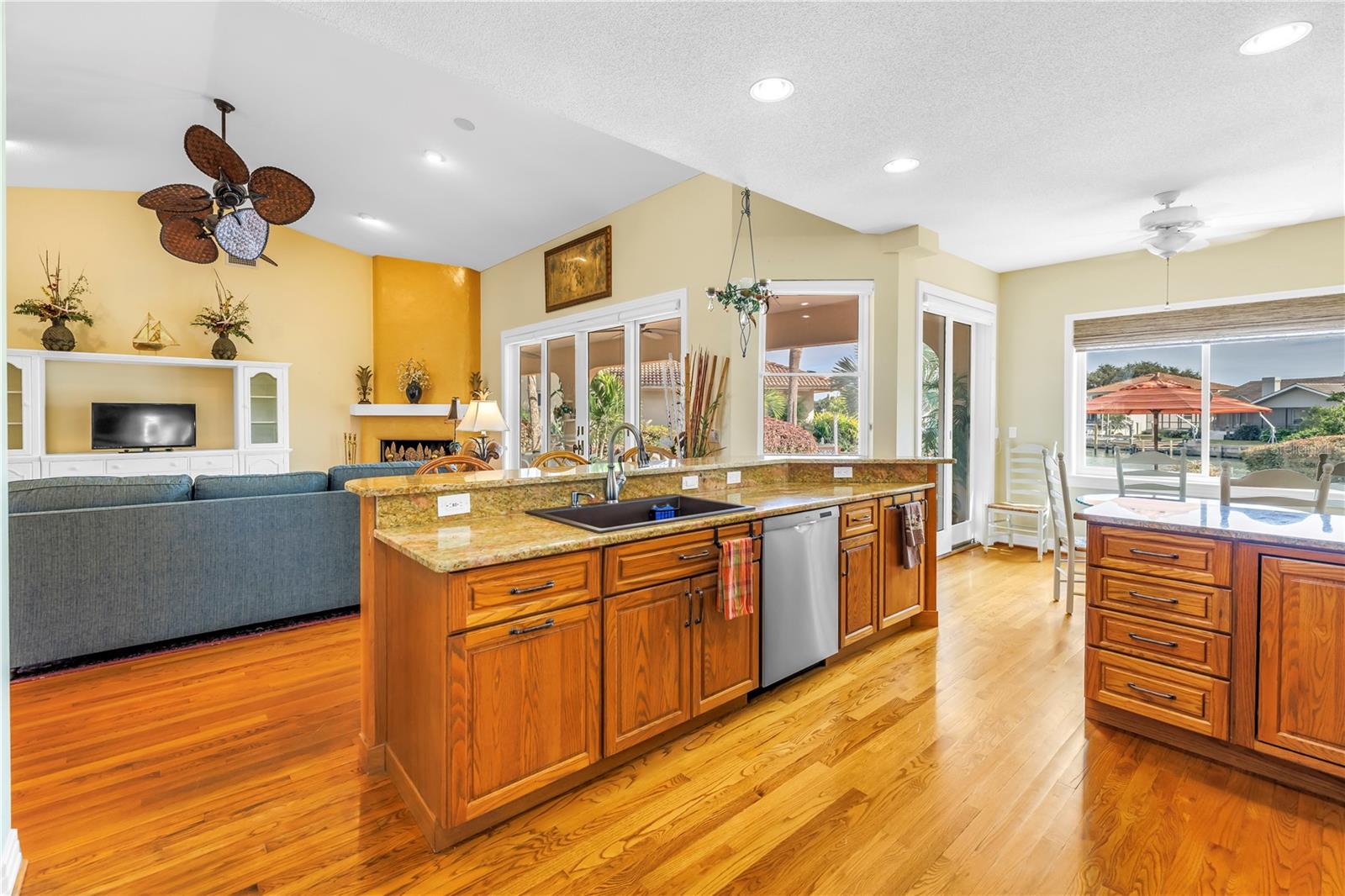 BAYWAY ISLES - Residential