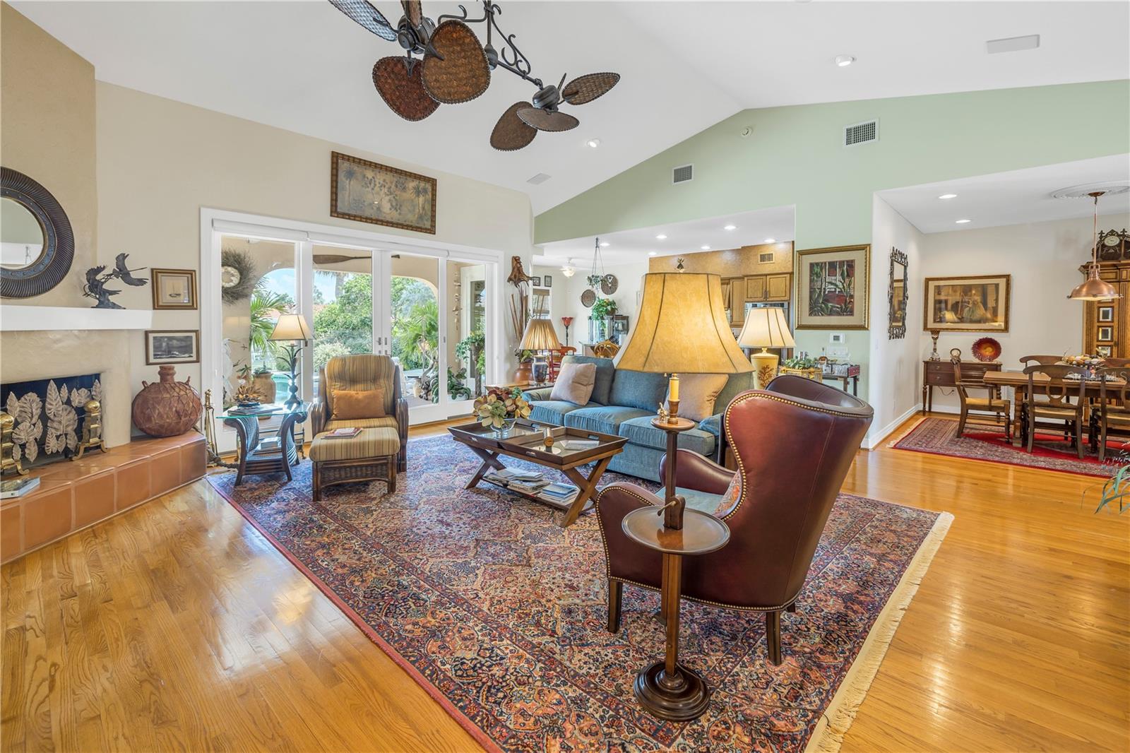 BAYWAY ISLES - Residential