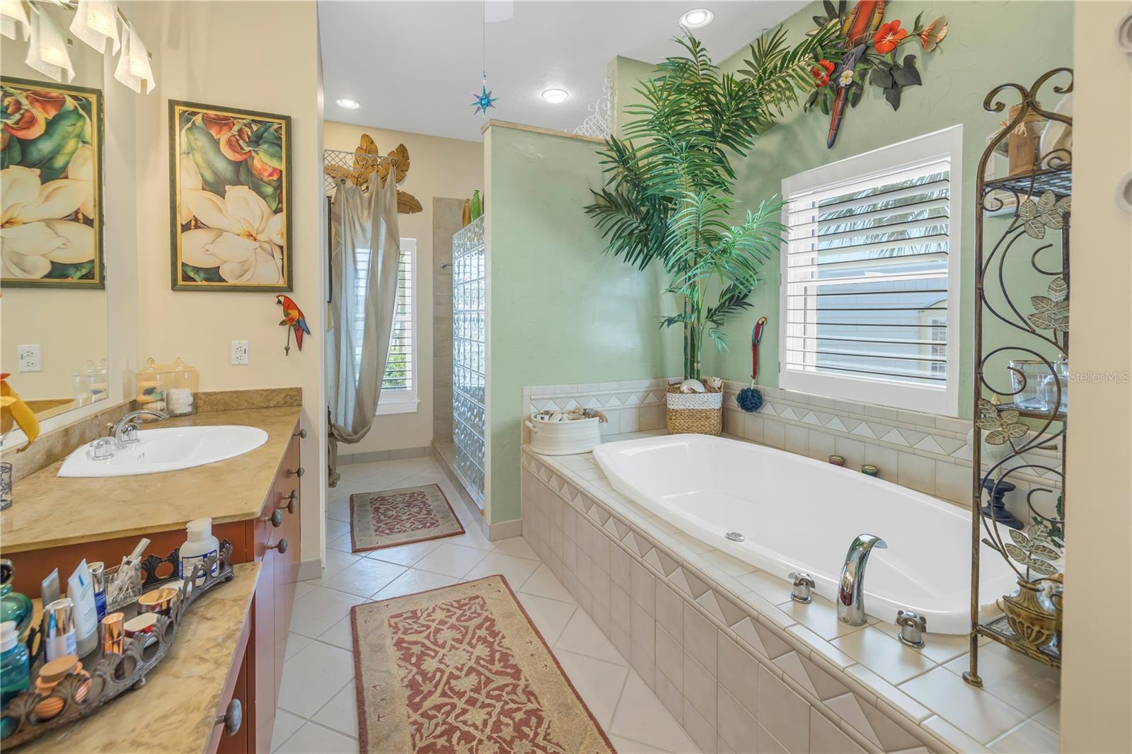 BAYWAY ISLES - Residential