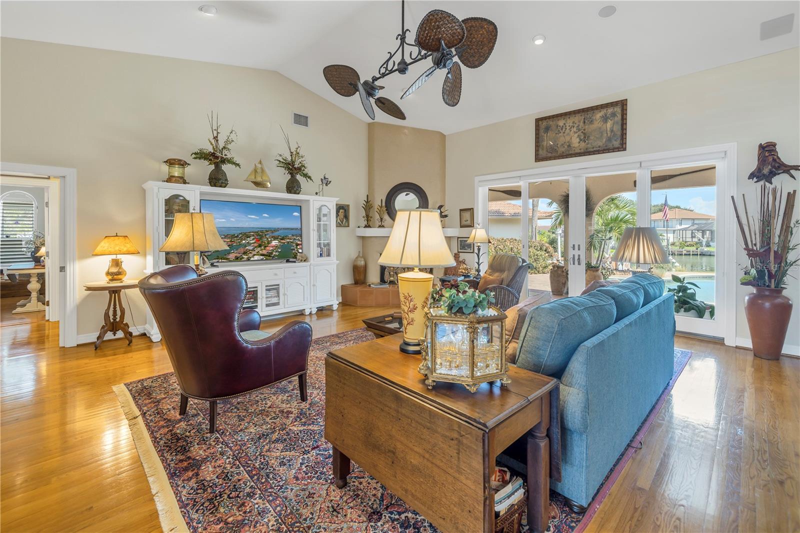 BAYWAY ISLES - Residential