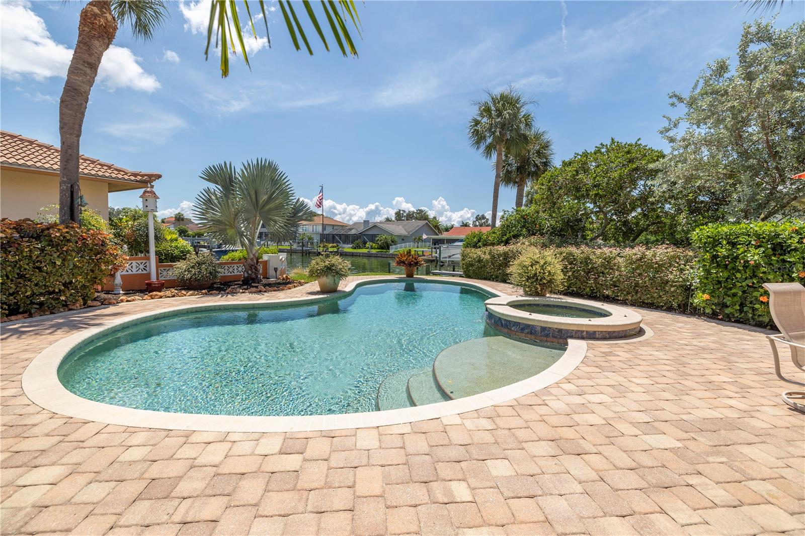 BAYWAY ISLES - Residential