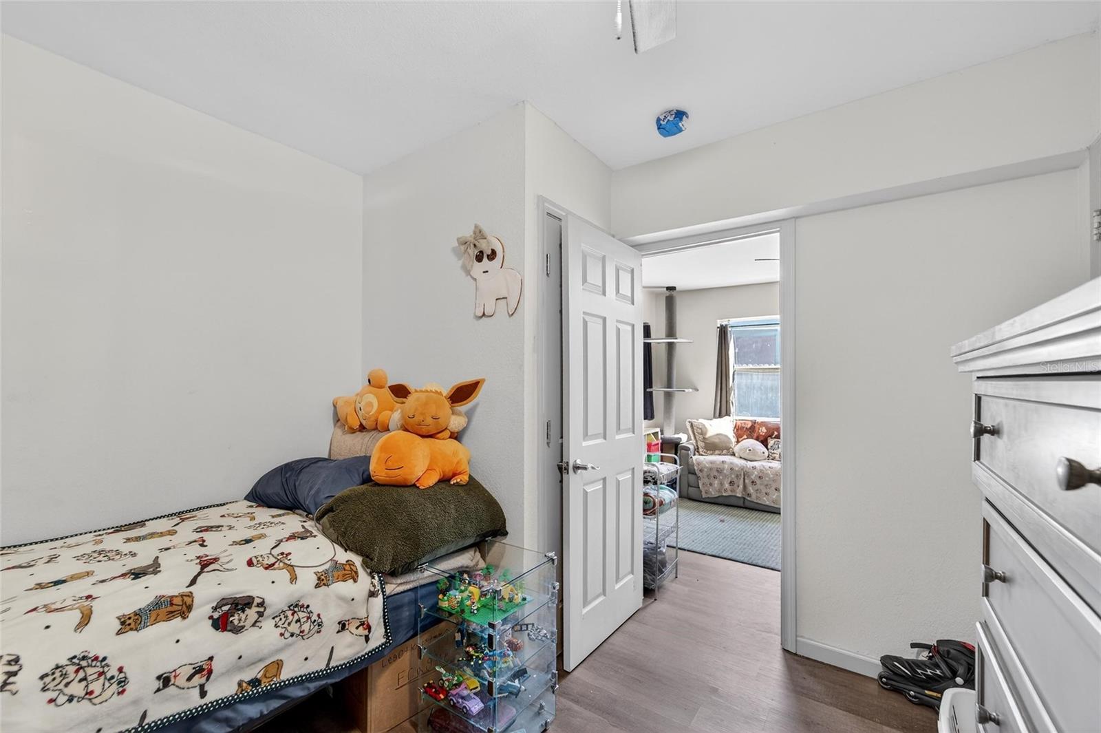 SCHOOLEYS HOMEVILLE - Residential Income