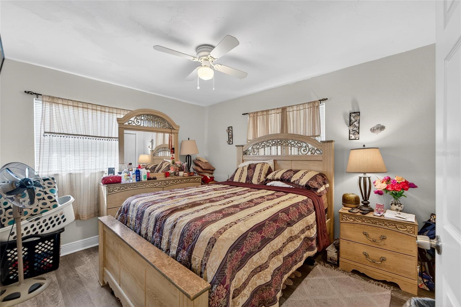 SCHOOLEYS HOMEVILLE - Residential Income