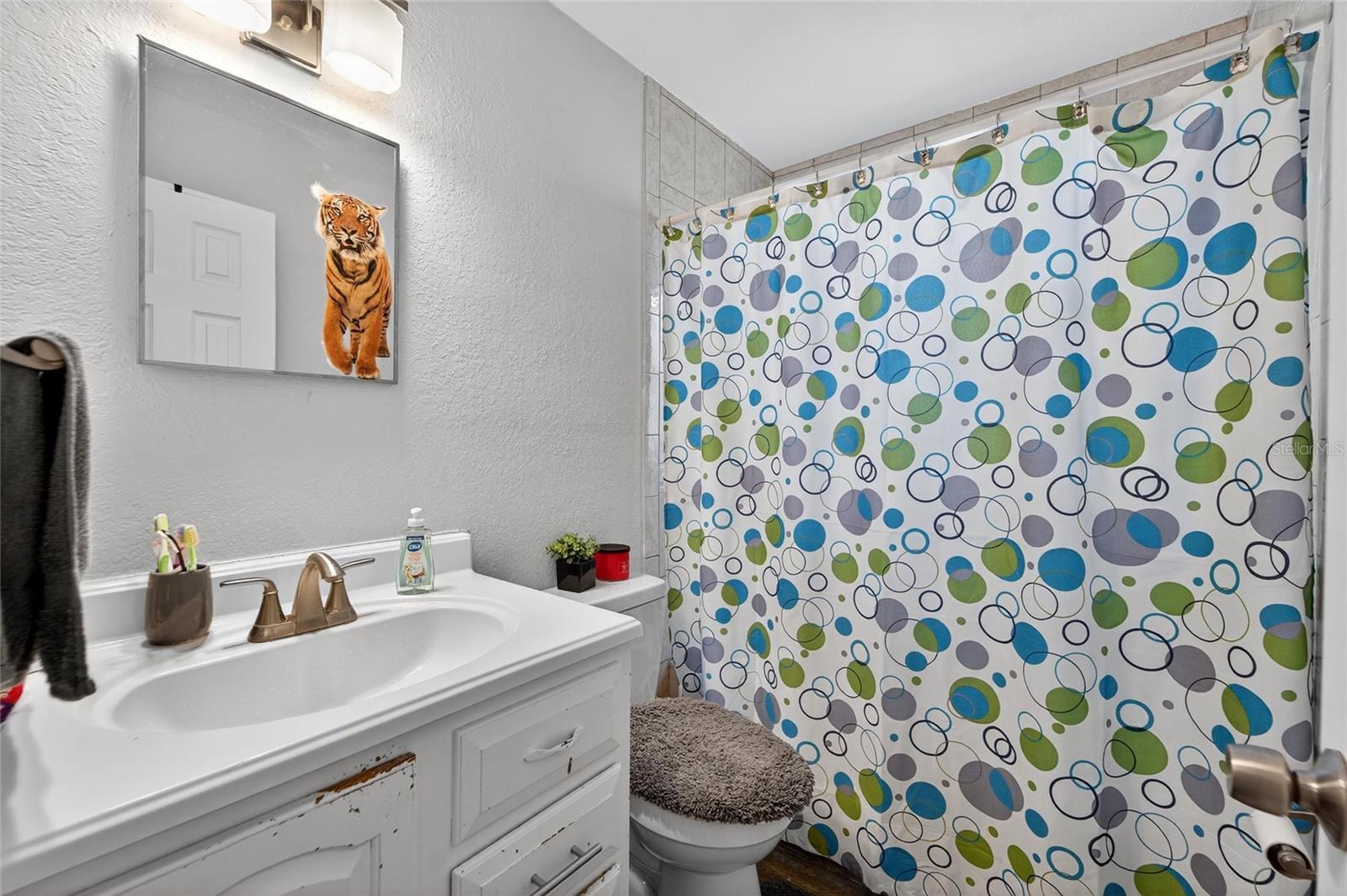 SCHOOLEYS HOMEVILLE - Residential Income