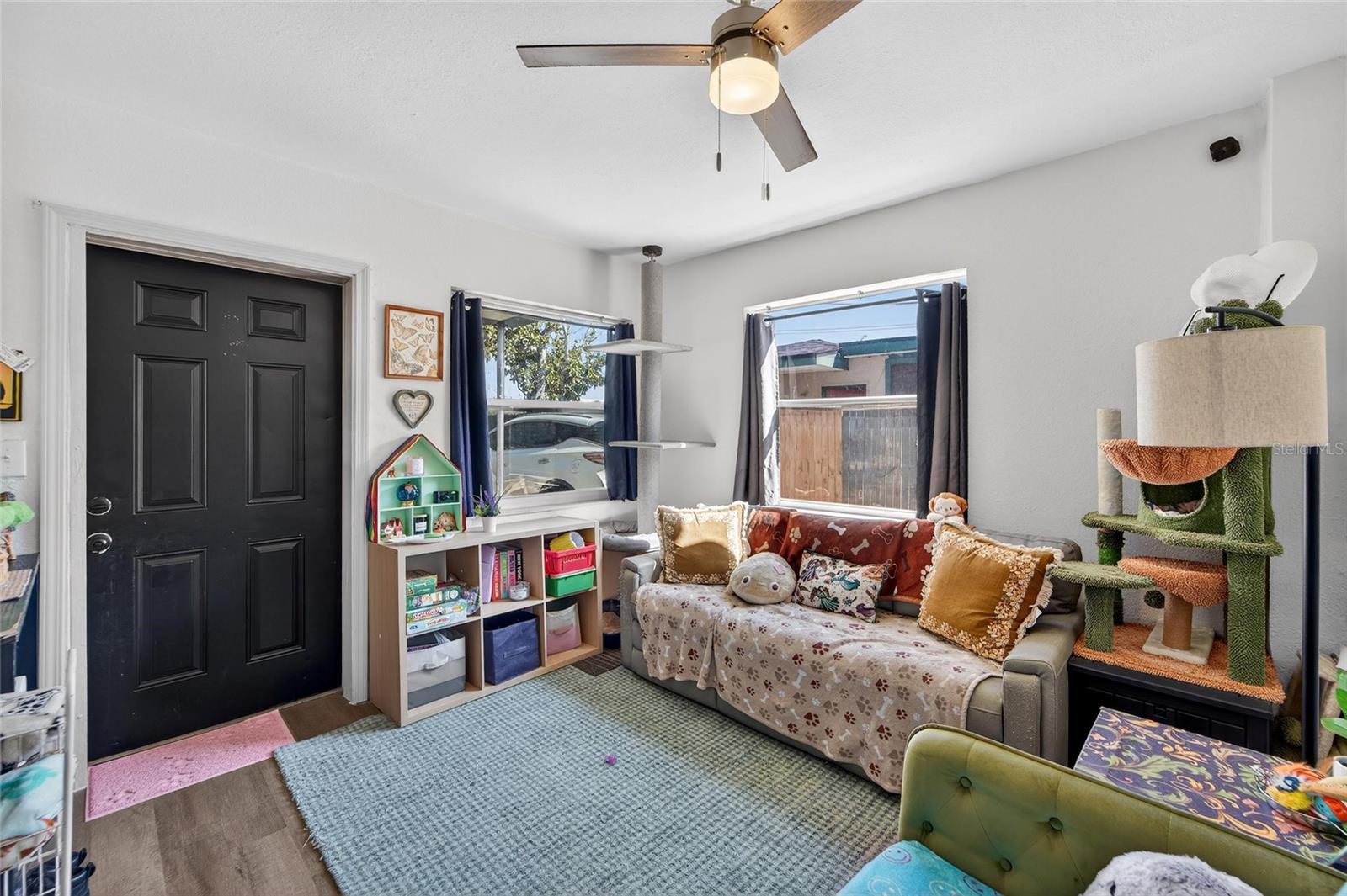 SCHOOLEYS HOMEVILLE - Residential Income