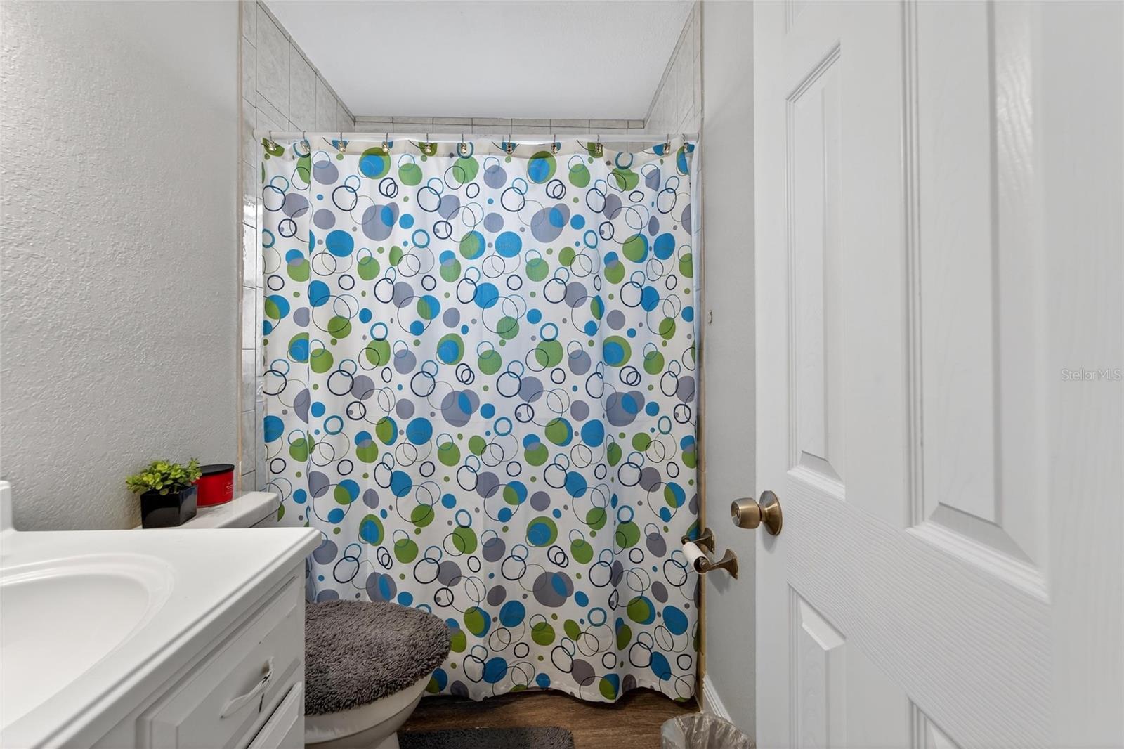 SCHOOLEYS HOMEVILLE - Residential Income