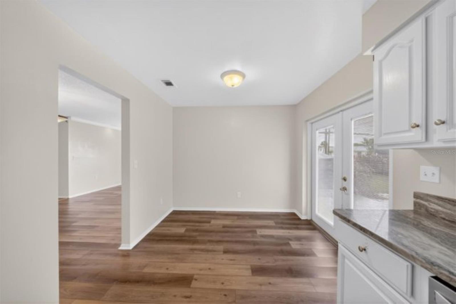 ROYAL PALMS - Residential