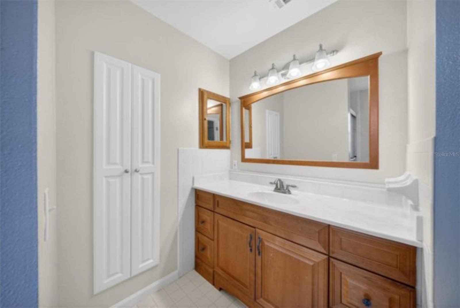 ROYAL PALMS - Residential