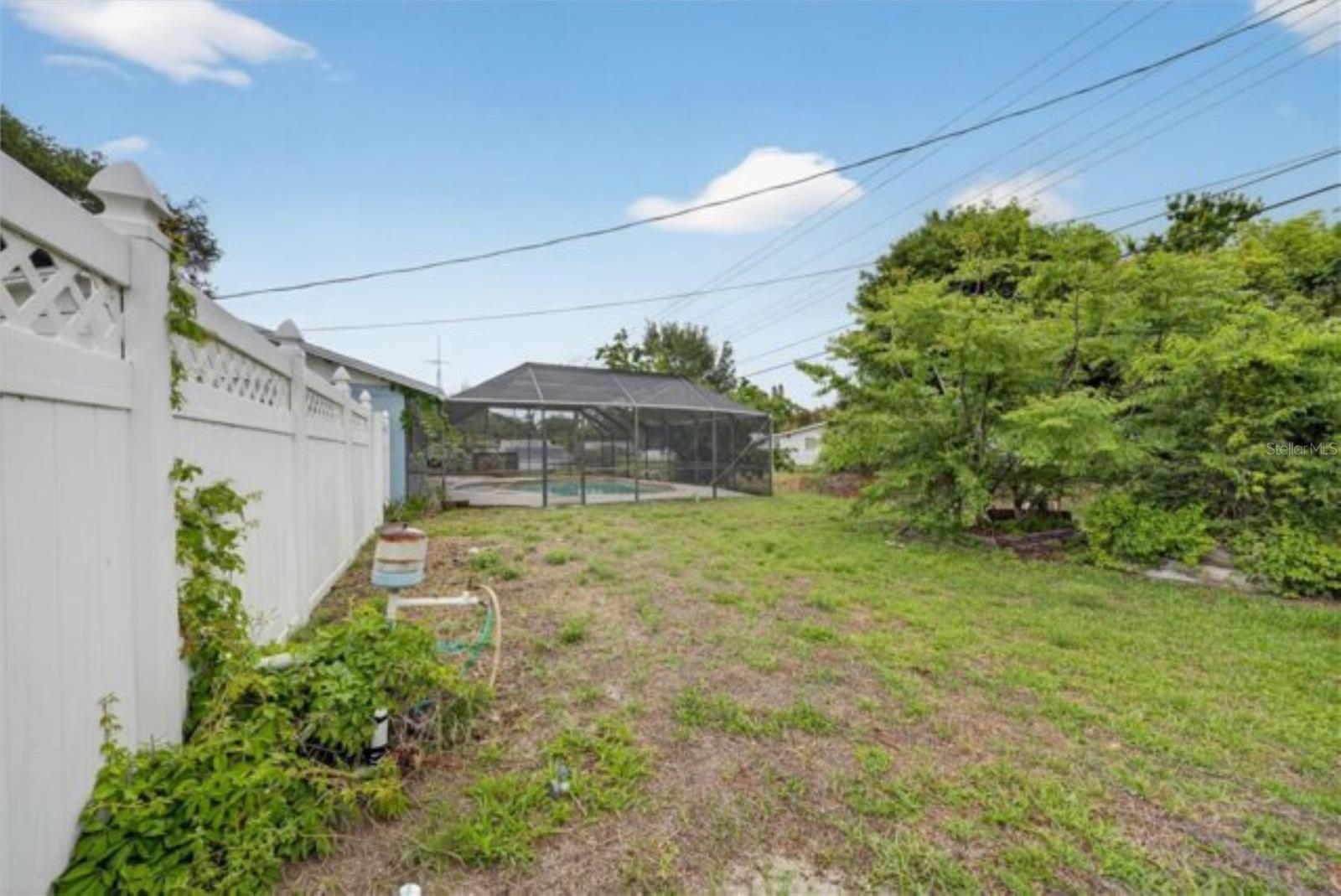 ROYAL PALMS - Residential