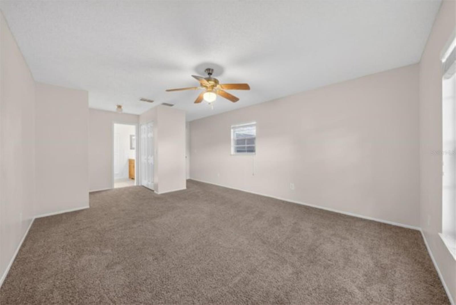 ROYAL PALMS - Residential