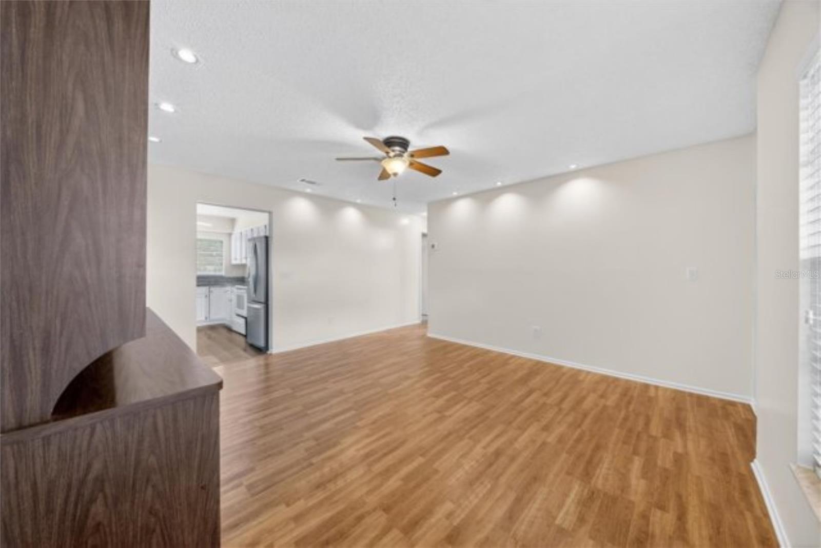 ROYAL PALMS - Residential