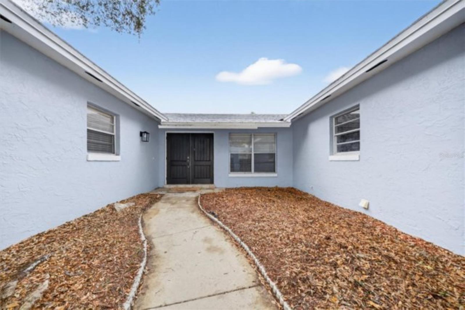 ROYAL PALMS - Residential