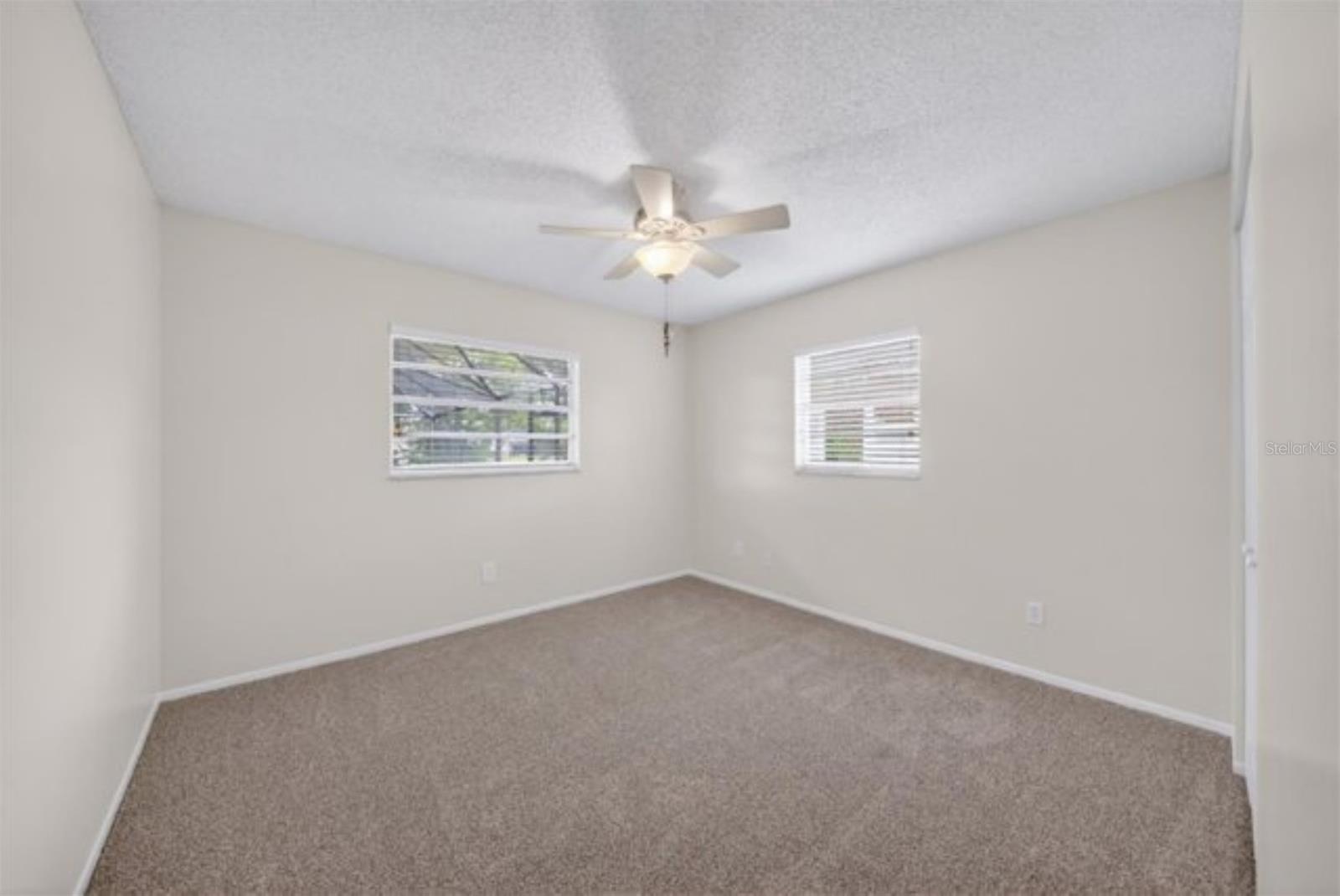 ROYAL PALMS - Residential