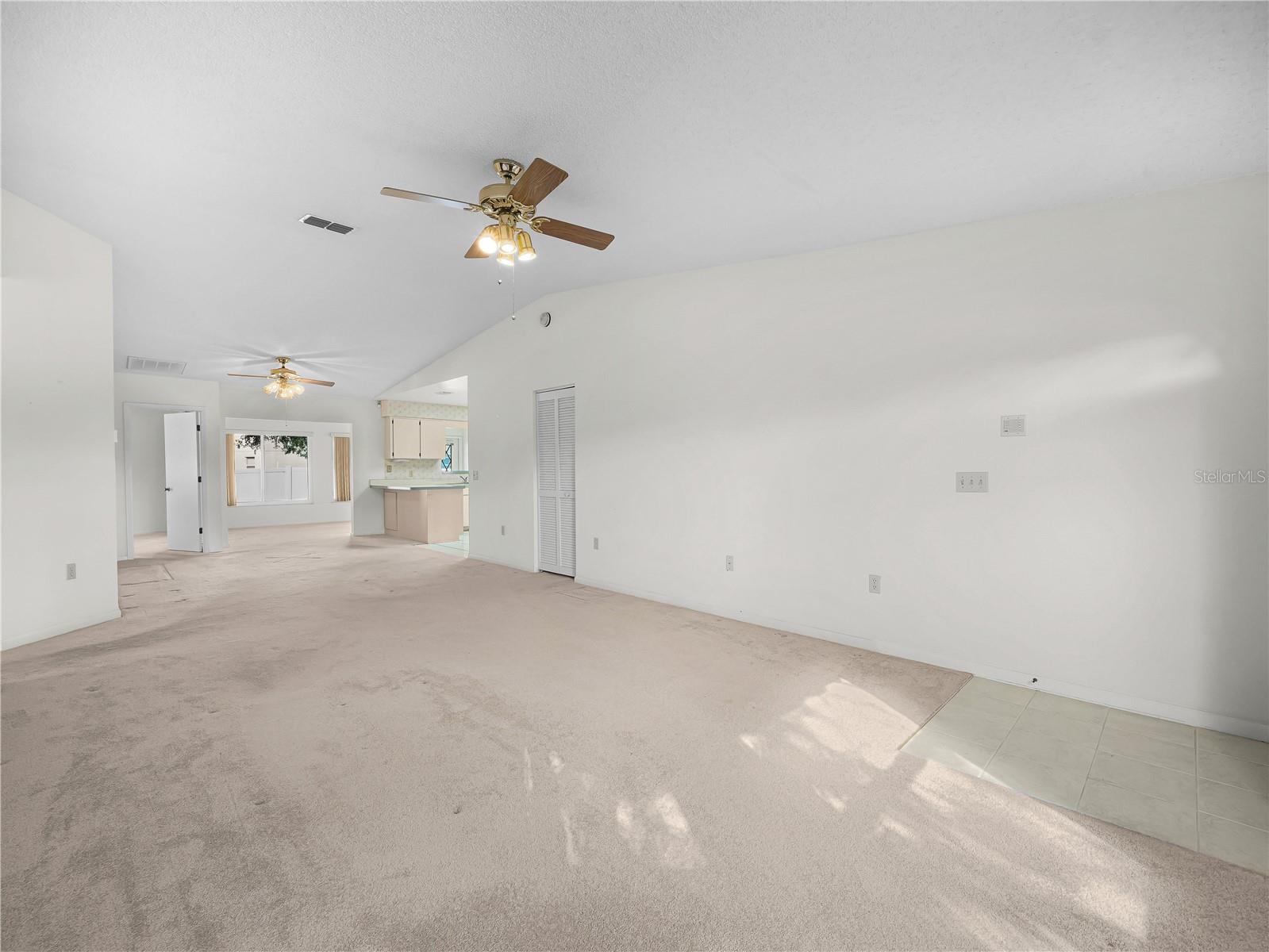 1933 PRAIRIE DUNES CIRCLE N