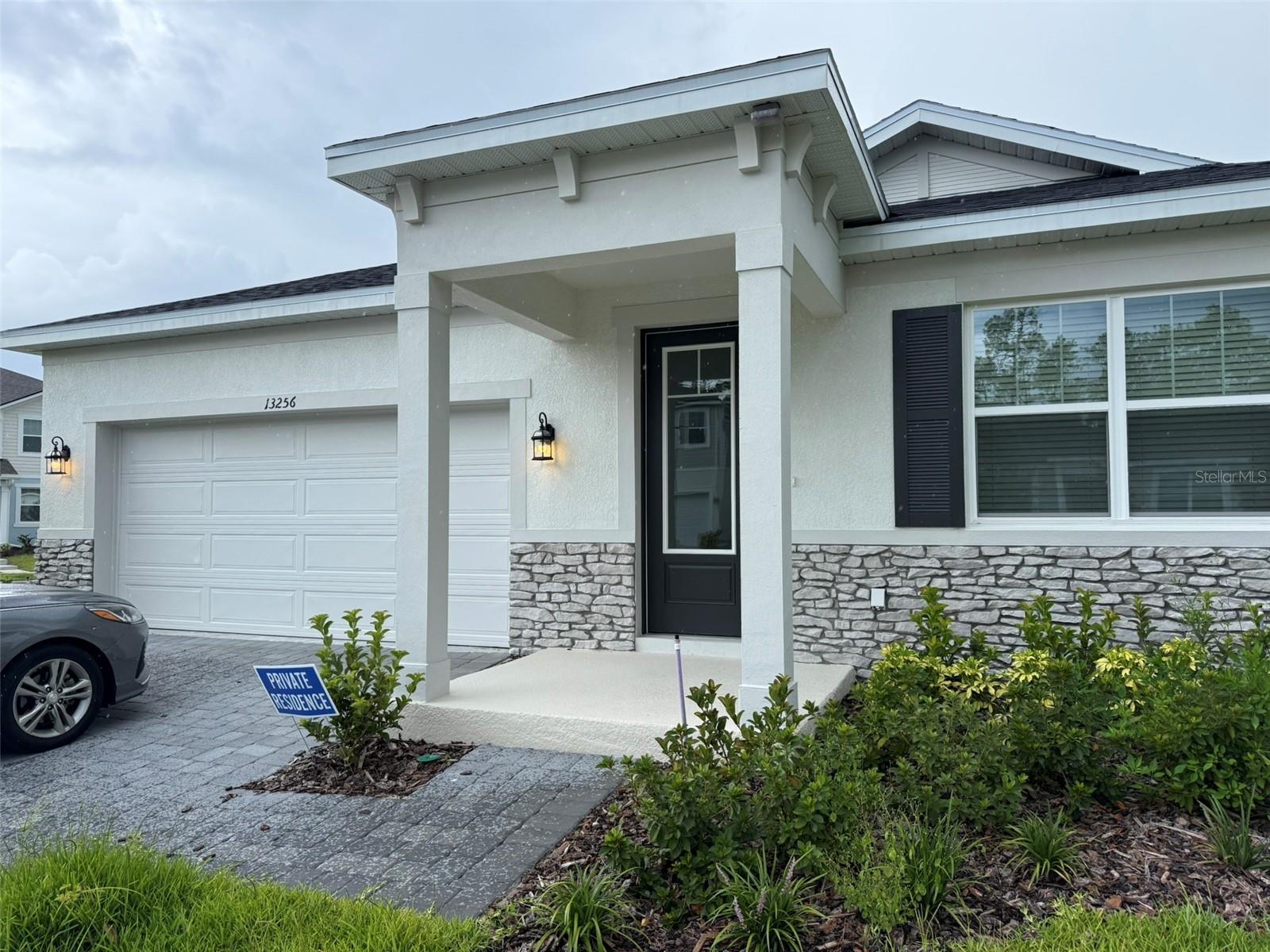 Beautiful brand new construction Single Family available for rent in the highly sought-after community of Meridian Park, Lake Nona
Available for rent, this brand-new single-family home offers comfort, convenience, and an excellent location:
4 spacious bedrooms
3 full bathrooms
Home office perfect for remote work
2-car garage
Fully equipped kitchen
Move-in ready, modern finishes throughout
Prime Location:
Close to top-rated schools (Grade A)
Just steps away from the future community recreation area.
Perfect for families seeking comfort and convenience.
Highlights: brand-new property, well-designed spaces, fully equipped kitchen, ideal for family living.