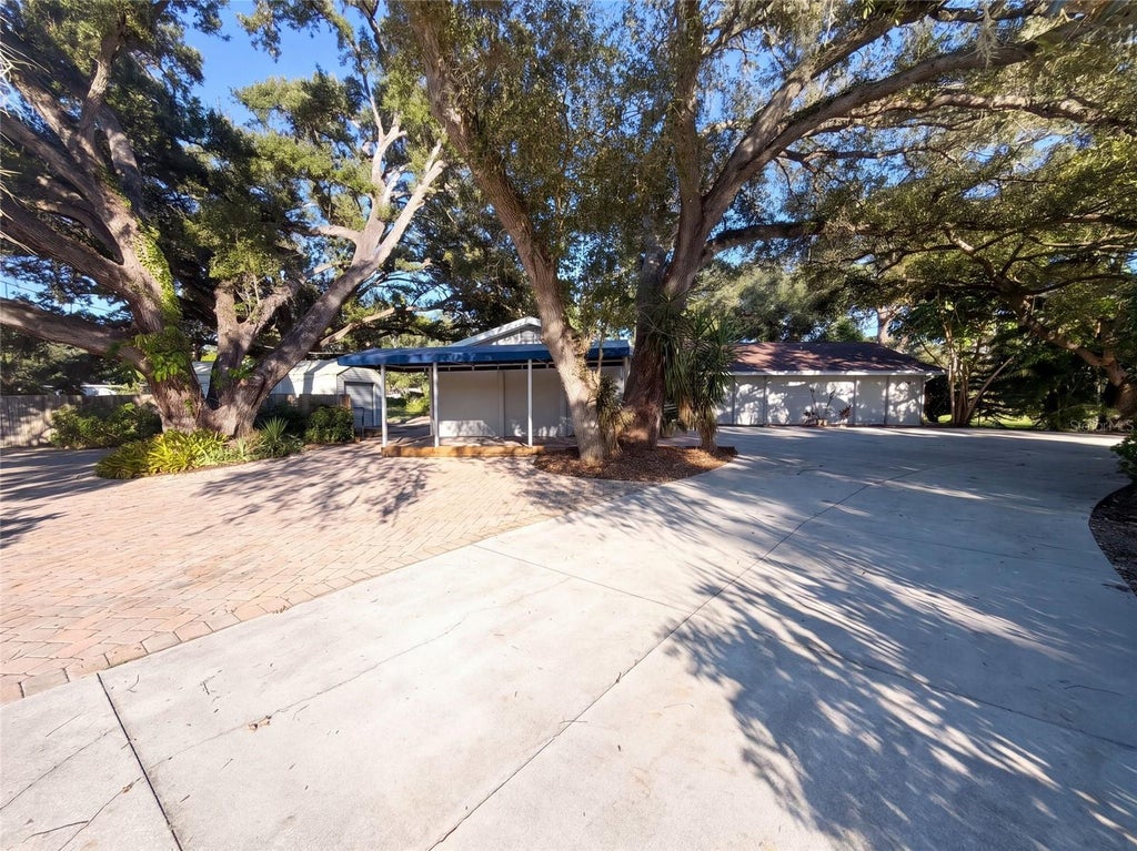 Photo of 3705 Malec Circle, Sarasota, FL 34233 (MLS # O6450549)
