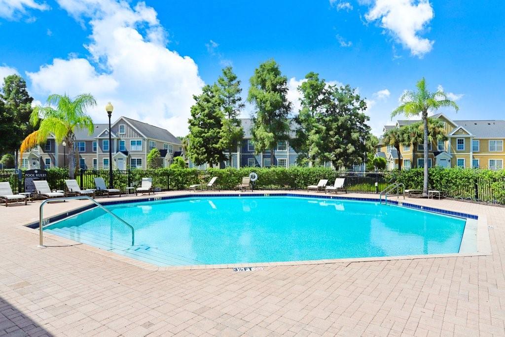 ADMIRALS WALK - Residential