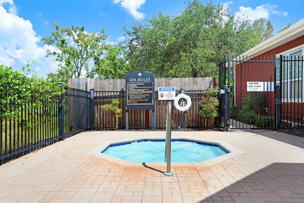 ADMIRALS WALK - Residential