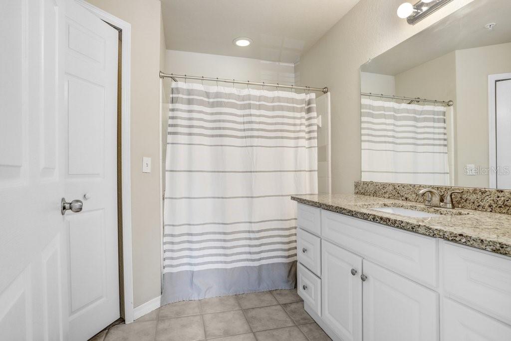 ADMIRALS WALK - Residential