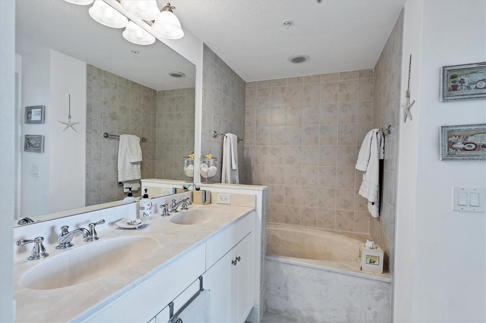 ALINARI - Residential