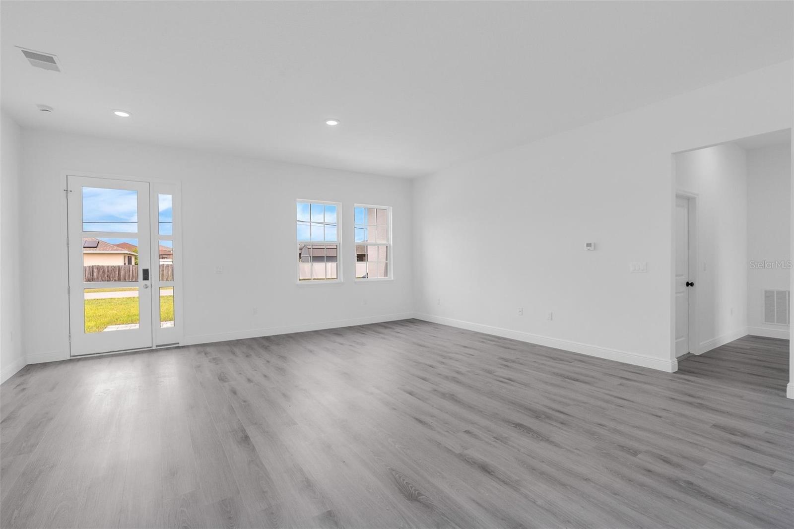 MARION OAKS 10 - Residential