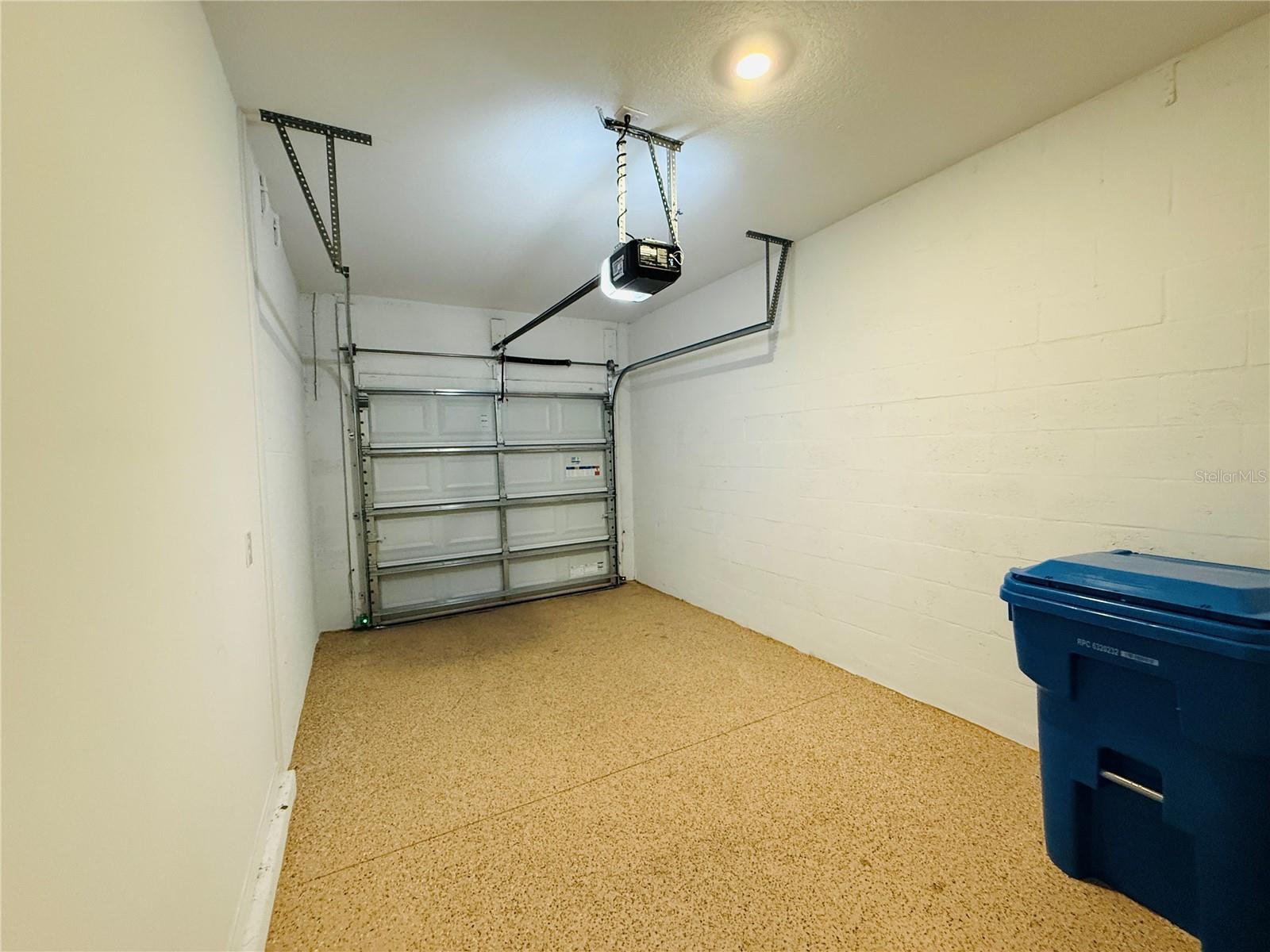 RIVER LNDG PH 2E-2F-3E - Residential Lease