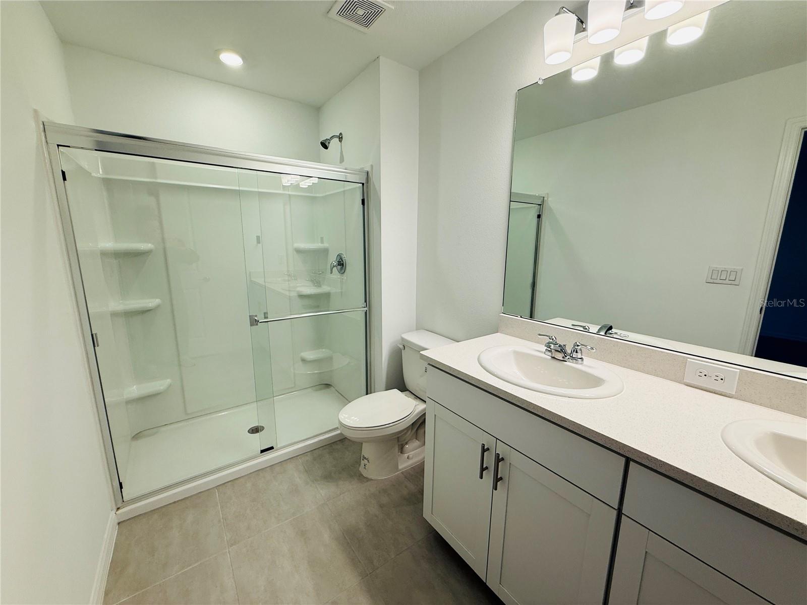 RIVER LNDG PH 2E-2F-3E - Residential Lease