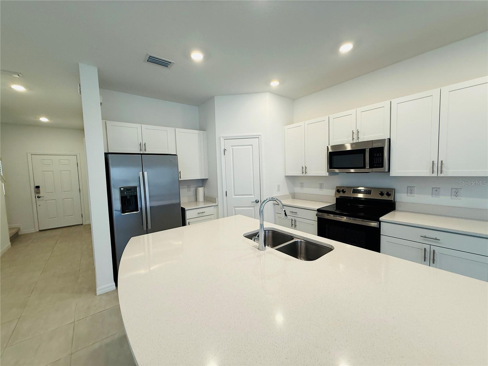 RIVER LNDG PH 2E-2F-3E - Residential Lease