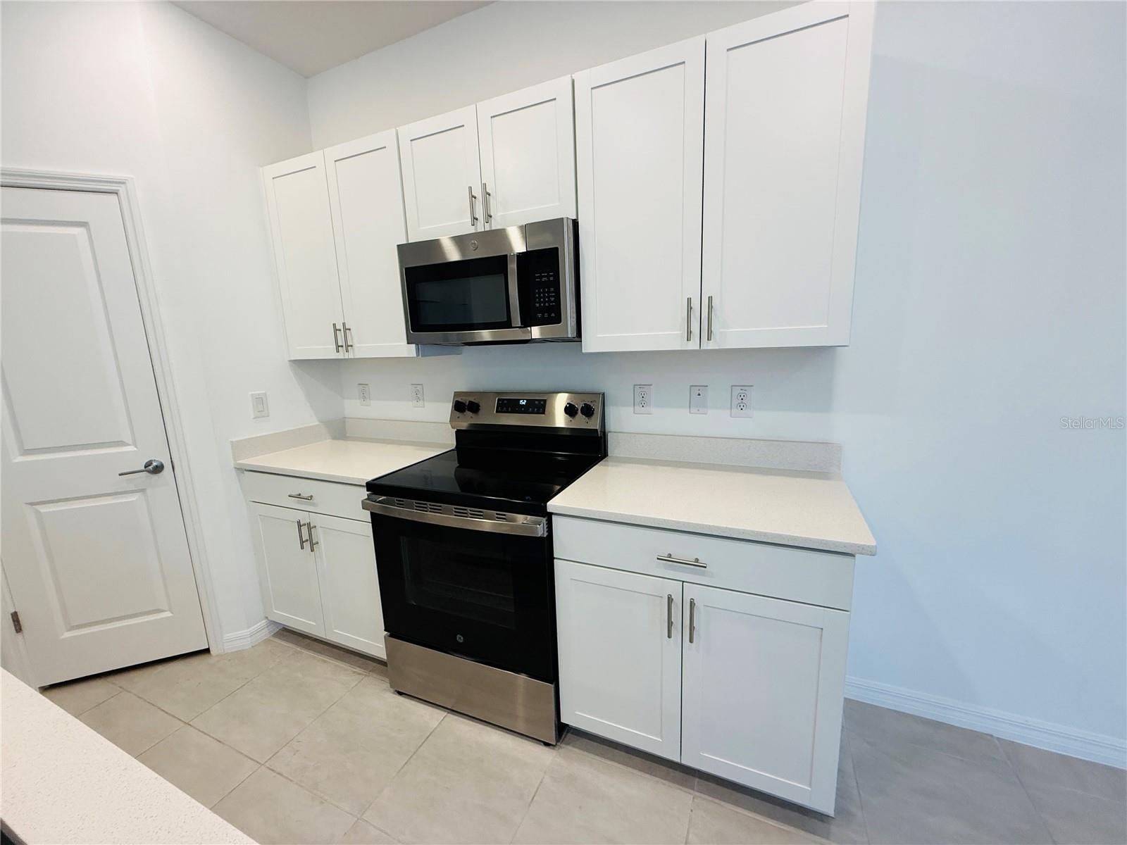 RIVER LNDG PH 2E-2F-3E - Residential Lease