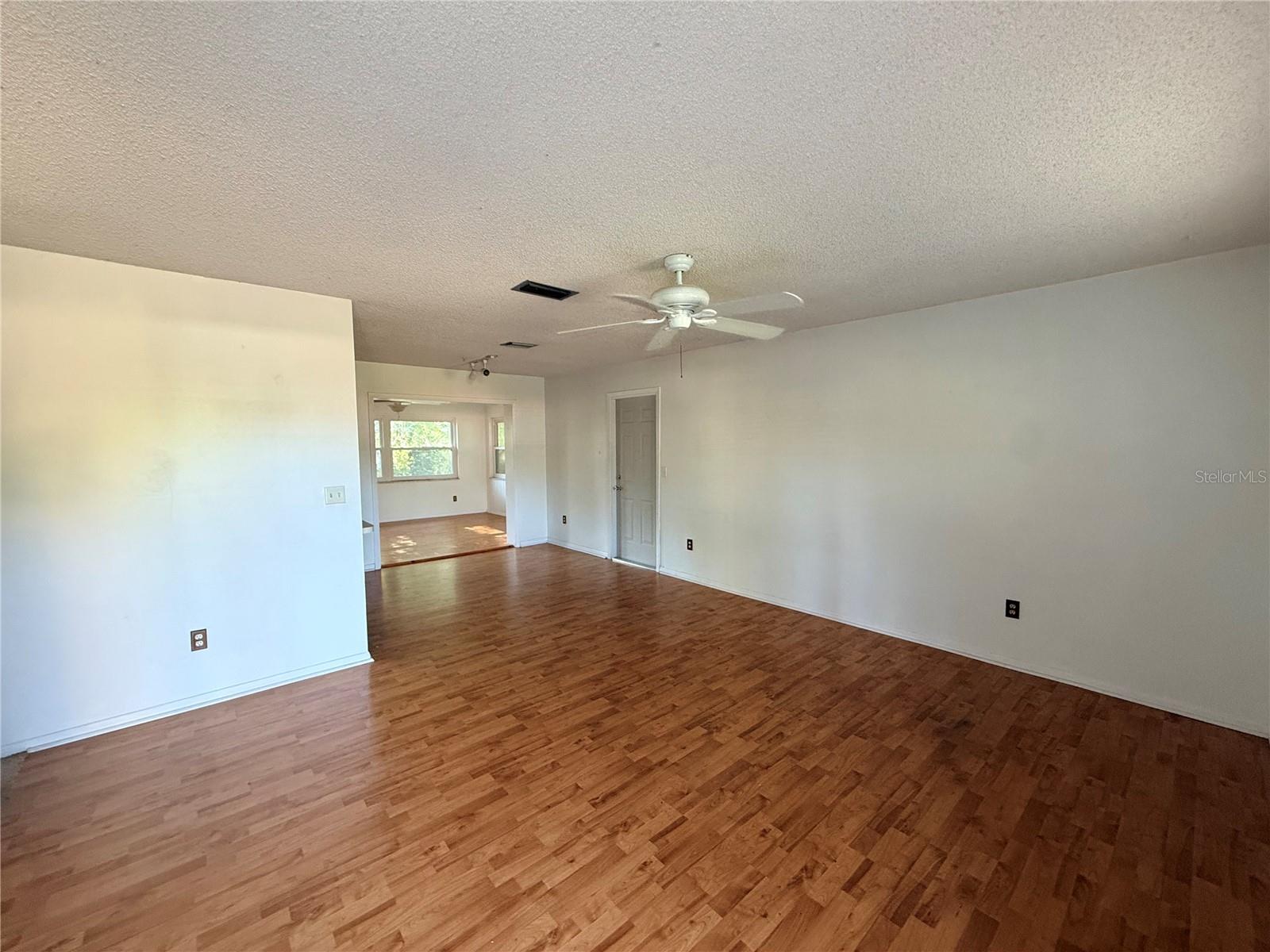 303 N BOUNDARY AVENUE