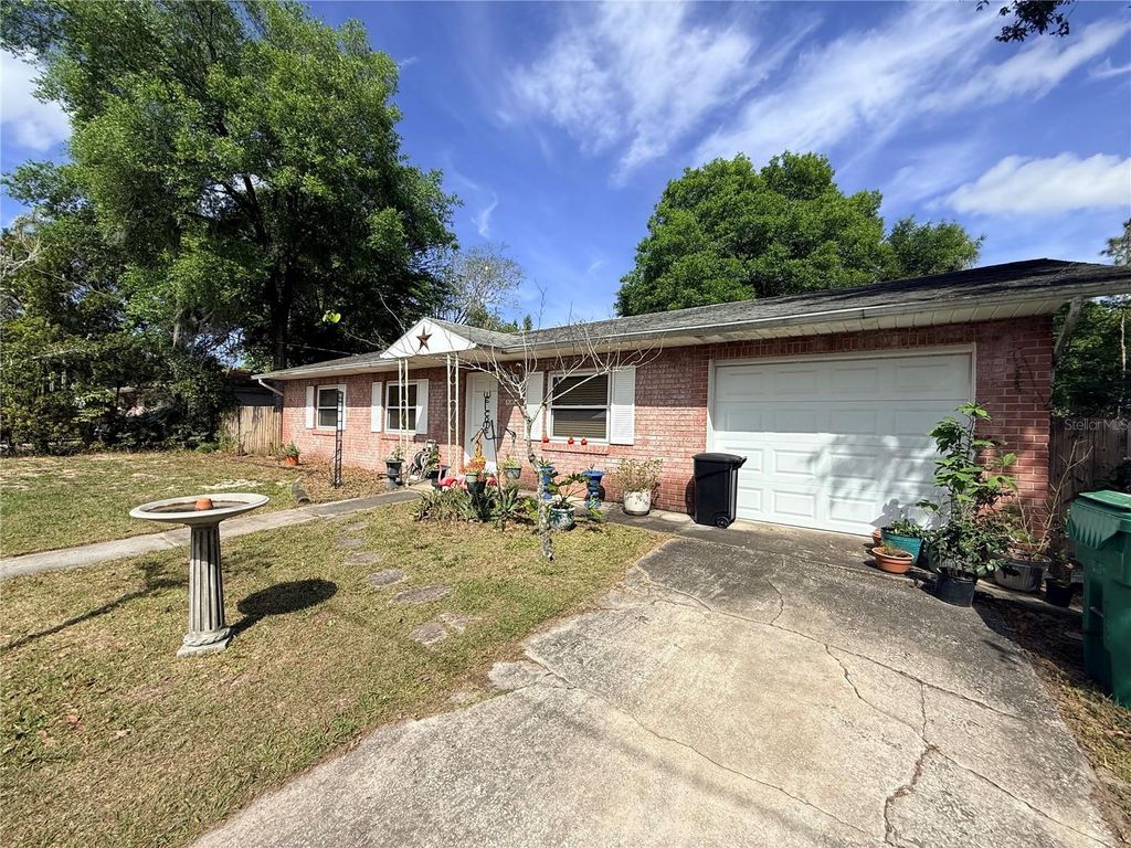 Photo of 303 N Boundary Avenue, Deland, FL 32720 (MLS # V4948116)