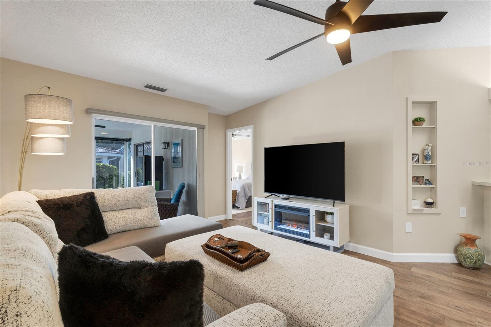 GARDEN LAKES VILLAS SEC 1 - Residential