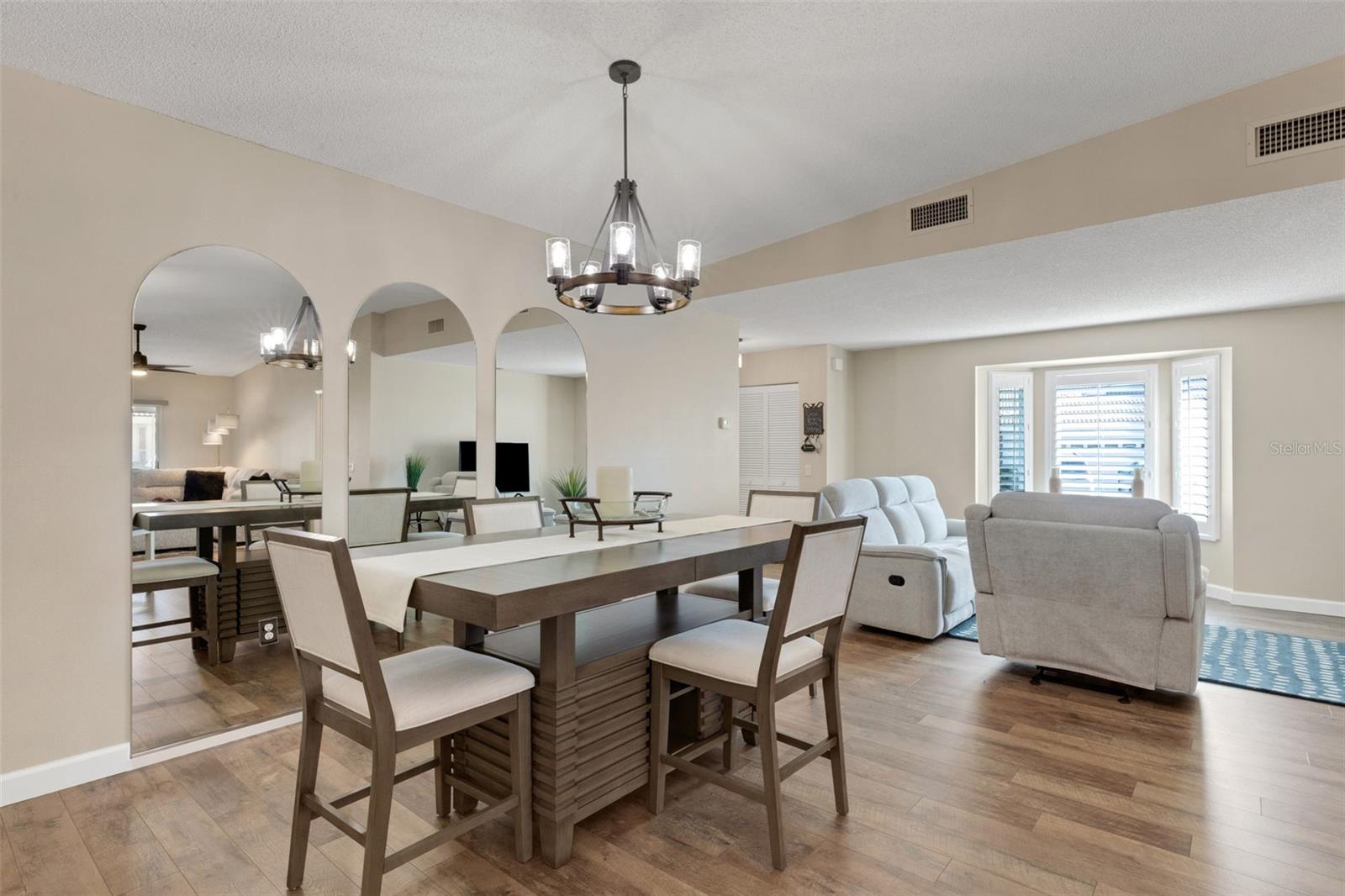 GARDEN LAKES VILLAS SEC 1 - Residential